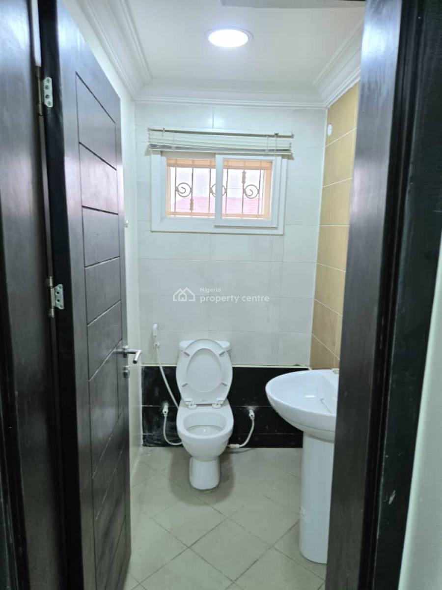 Lovely Newly Renovated 2 Units of 2 Bedroom Flat with 1 Room Bq, Lekki Phase 1, Lekki, Lagos, Flat / Apartment for Rent