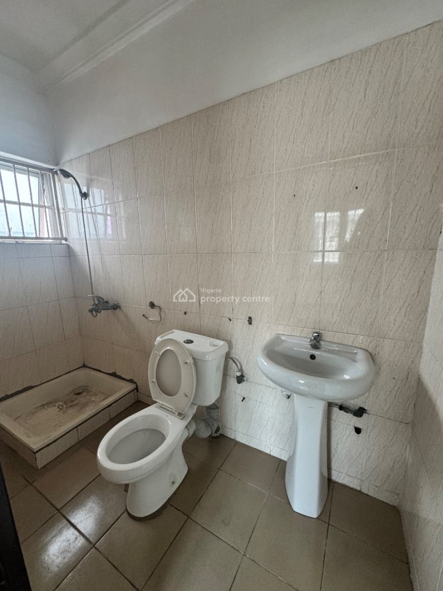 Self Serviced 3 Rooms Commercial Space, Lekki Phase 1, Lekki, Lagos, Flat / Apartment for Rent