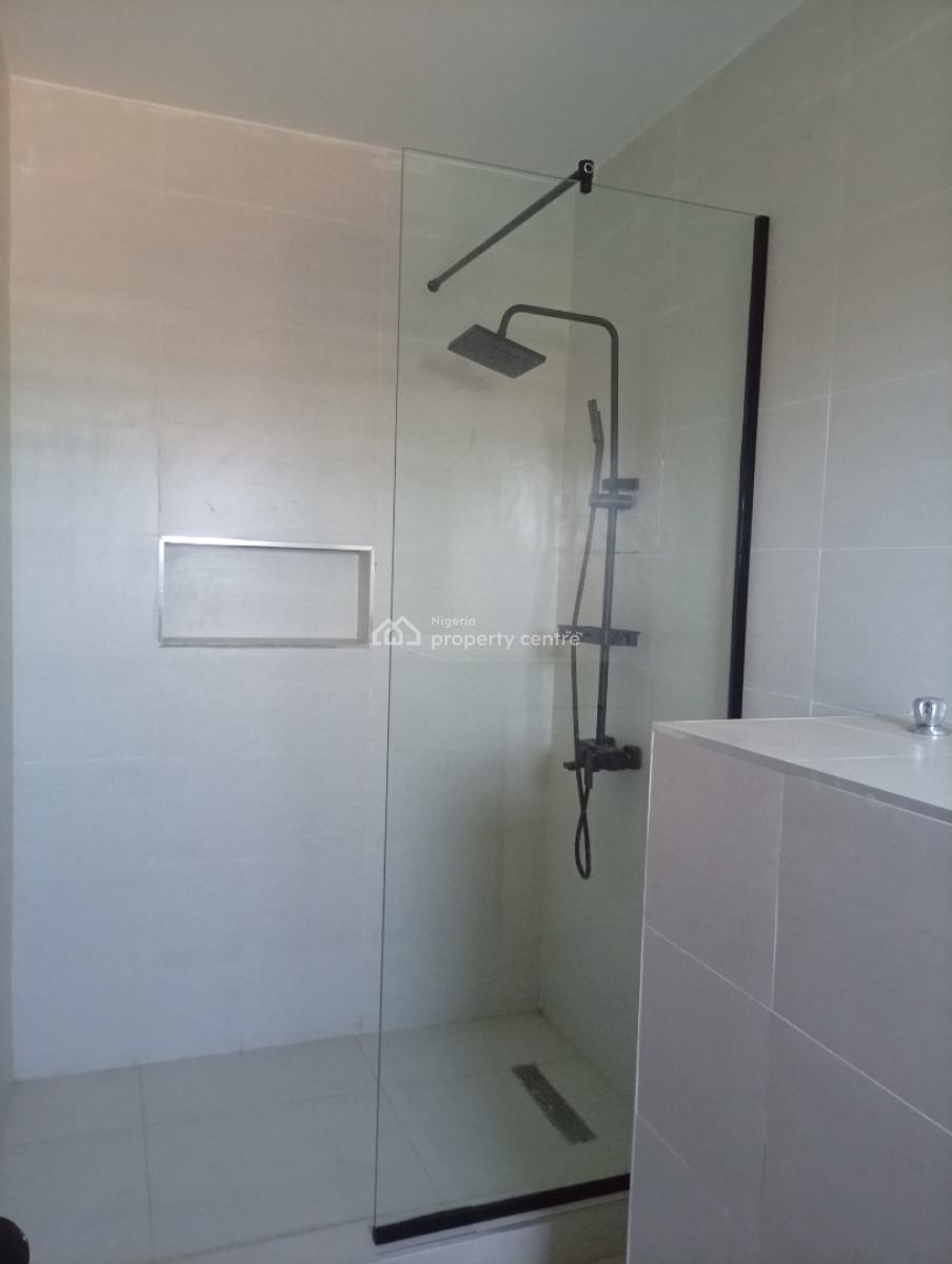 2 Bedroom Apartment, Lekki Phase 1, Lekki, Lagos, Flat / Apartment for Sale