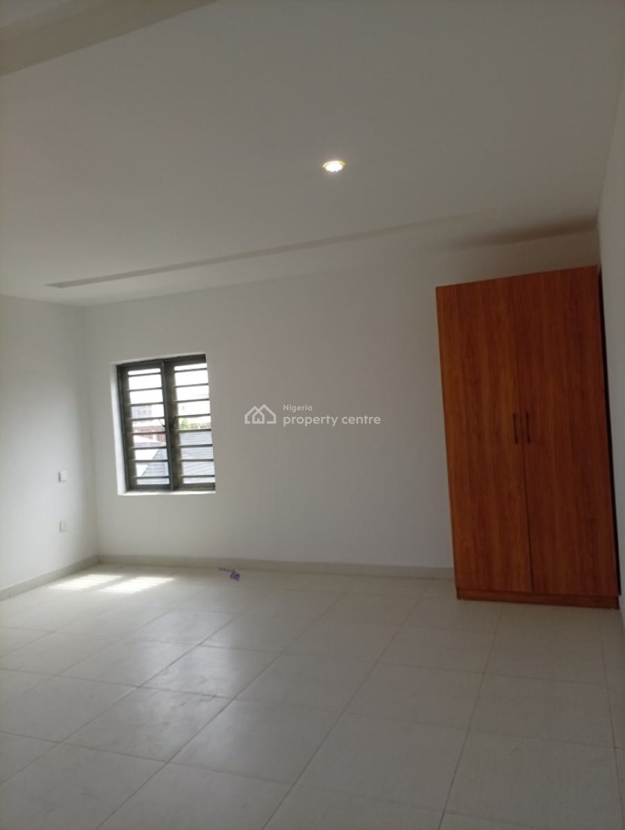 2 Bedroom Apartment, Lekki Phase 1, Lekki, Lagos, Flat / Apartment for Sale
