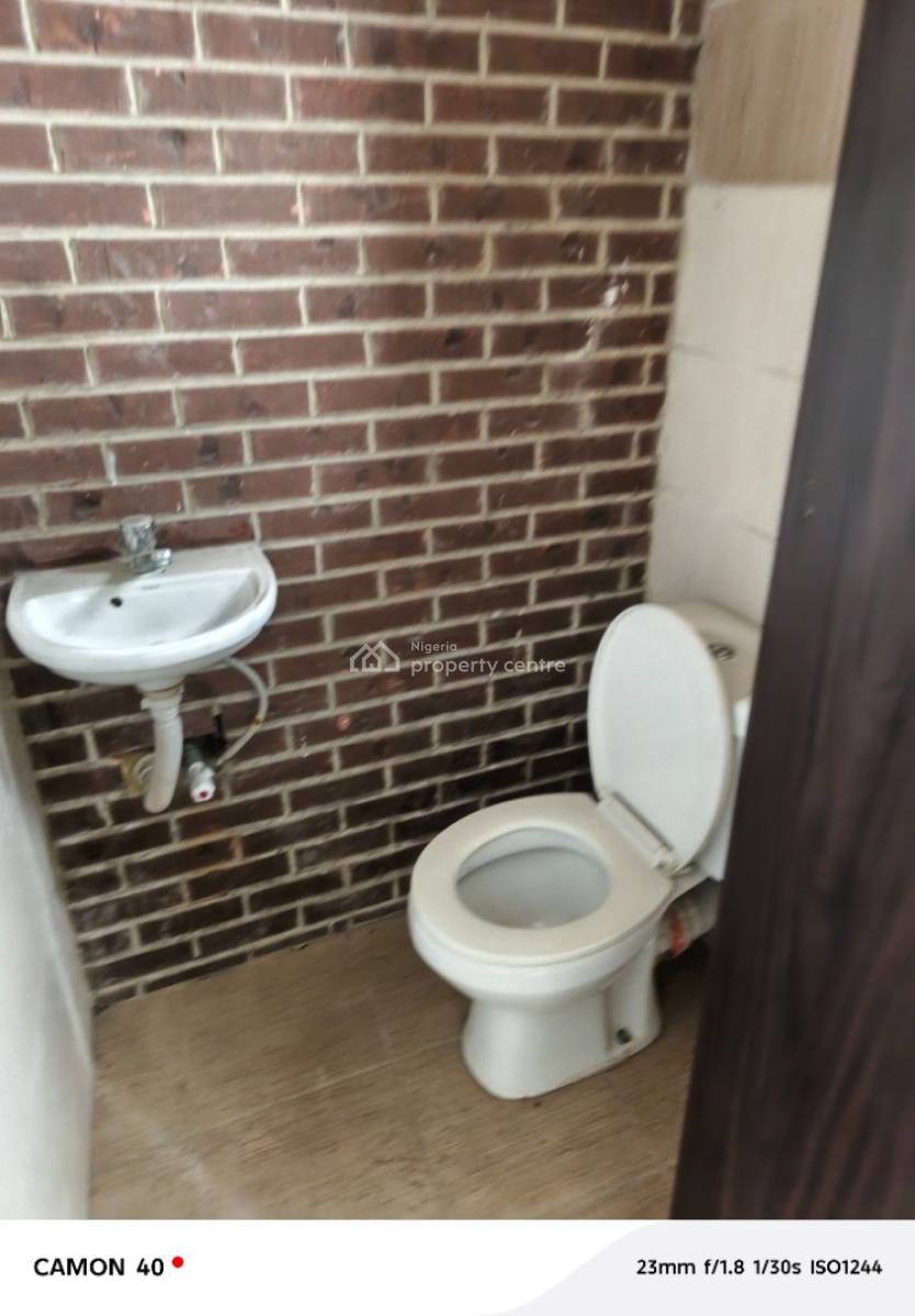 Luxury 2 Bedroom Flat Upstairs at Badore Ajah Lagos, Badore, Ajah, Lagos, Flat / Apartment for Rent