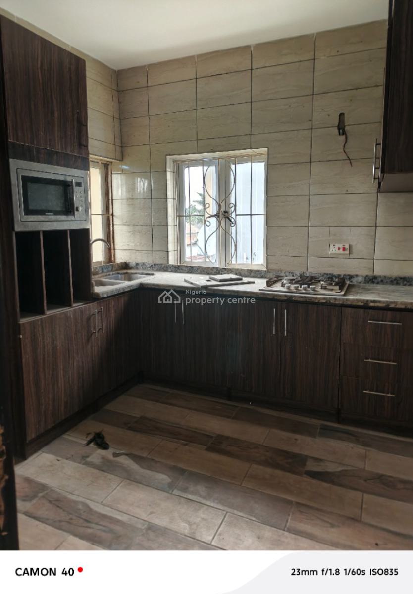 Luxury 2 Bedroom Flat Upstairs at Badore Ajah Lagos, Badore, Ajah, Lagos, Flat / Apartment for Rent