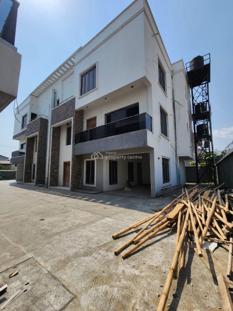 5 Bedroom Semi Detached with a Bq, Off Road 14, Lekki Phase 1, Lekki, Lagos, Flat / Apartment for Rent