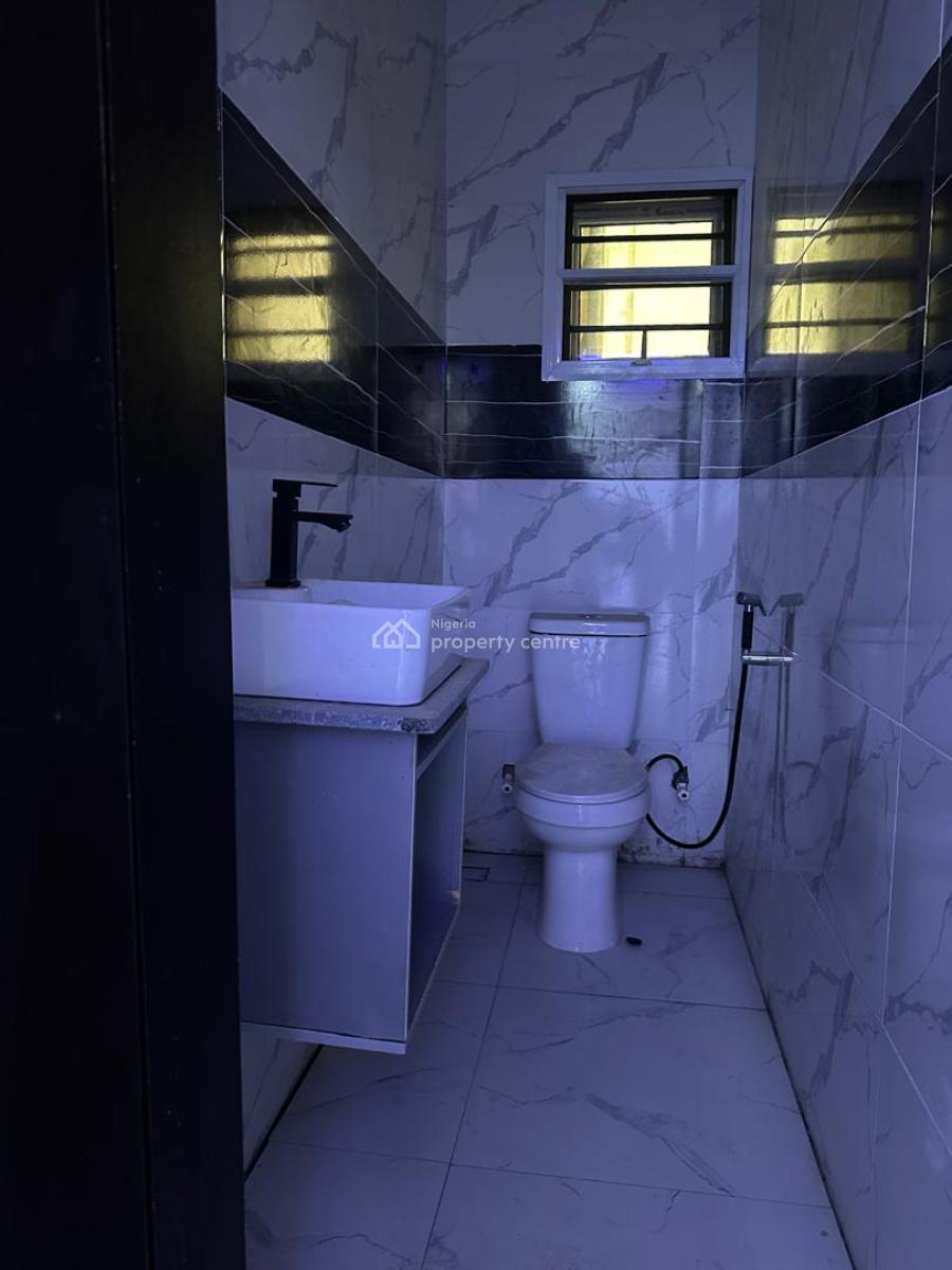 3 Bedroom Flat with Bq, Off Freedom Way, Lekki Phase 1, Lekki, Lagos, Flat / Apartment for Sale