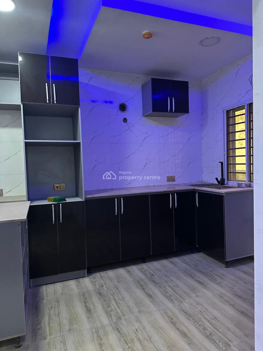 3 Bedroom Flat with Bq, Off Freedom Way, Lekki Phase 1, Lekki, Lagos, Flat / Apartment for Sale