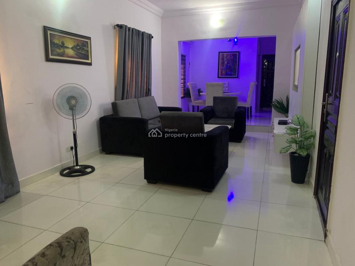 Modern Family 2bedroom Apartment, Gra Phase 2, Magodo, Lagos, Flat / Apartment Short Let