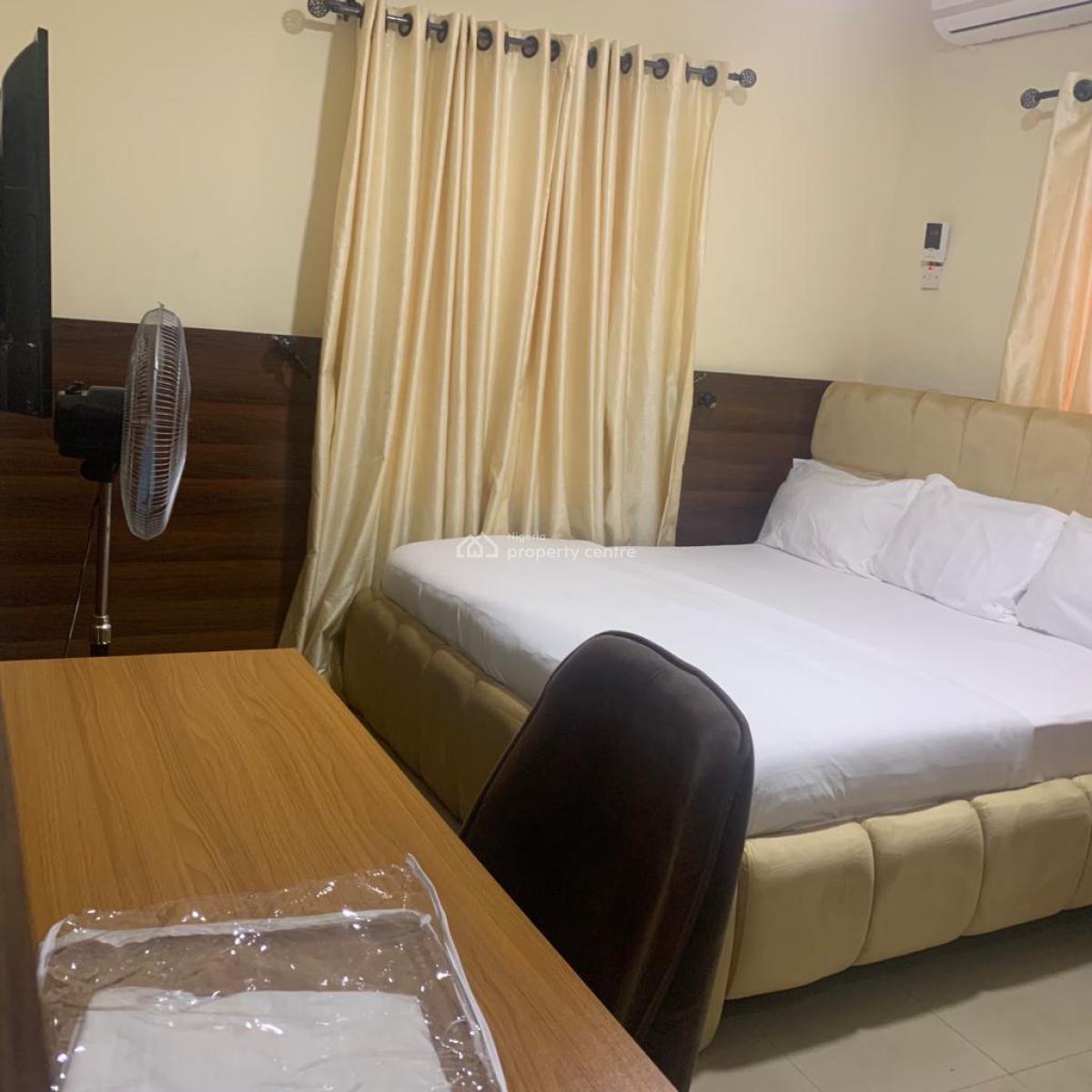 Modern Family 2bedroom Apartment, Gra Phase 2, Magodo, Lagos, Flat / Apartment Short Let