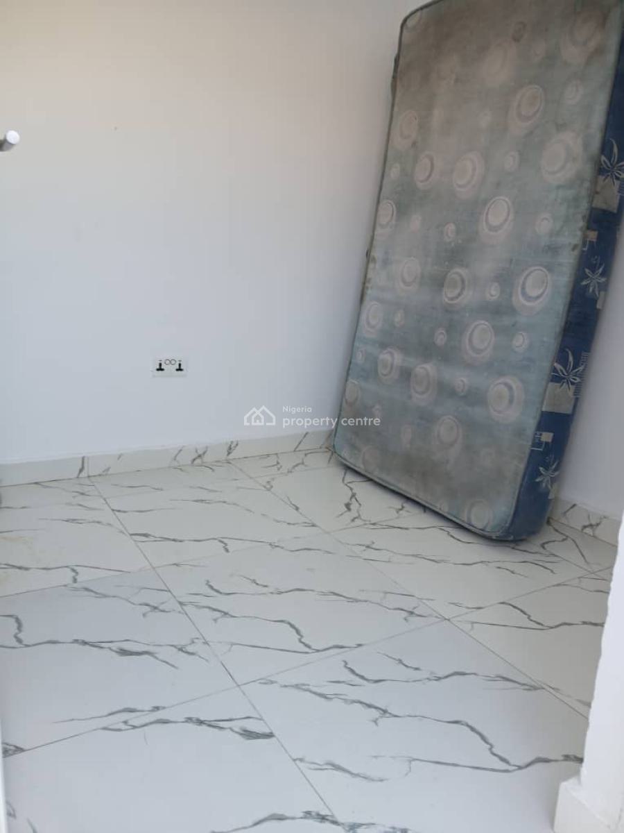 Bq, Ikota, Lekki, Lagos, Self Contain (single Rooms) for Rent