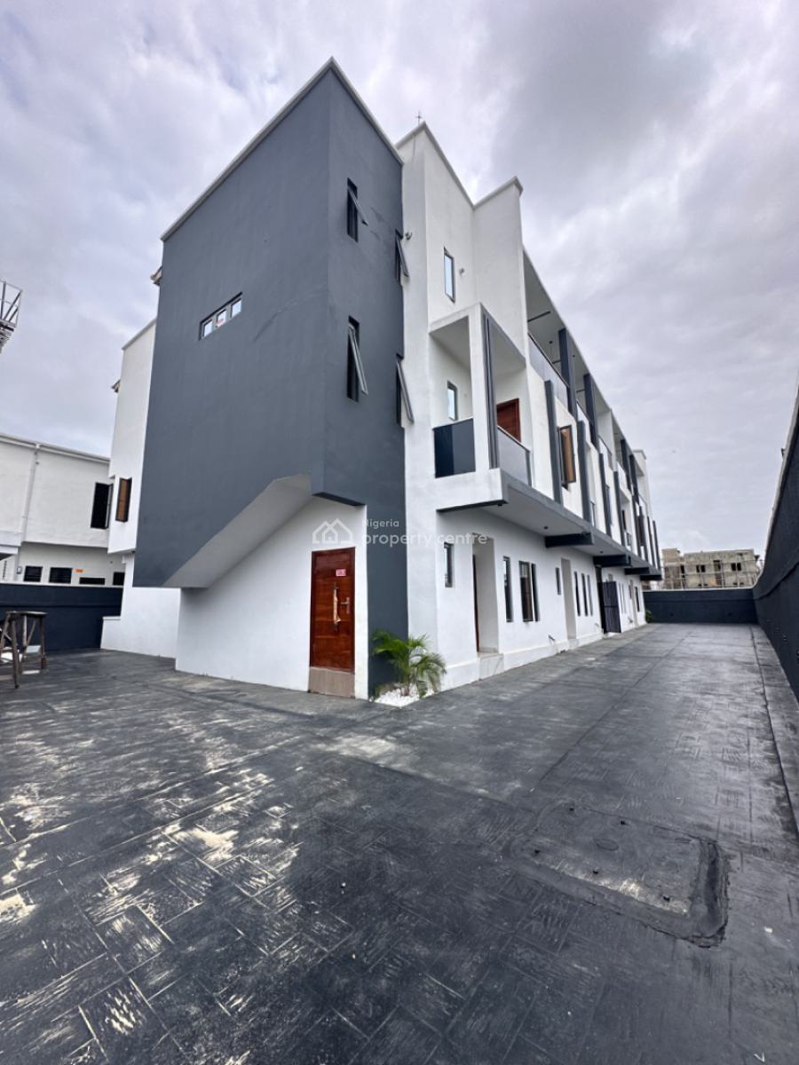 Super Spacious 3 Bedroom Duplex with Big Kitchen, Ikota Estate, Lekki, Lagos, Terraced Duplex for Sale