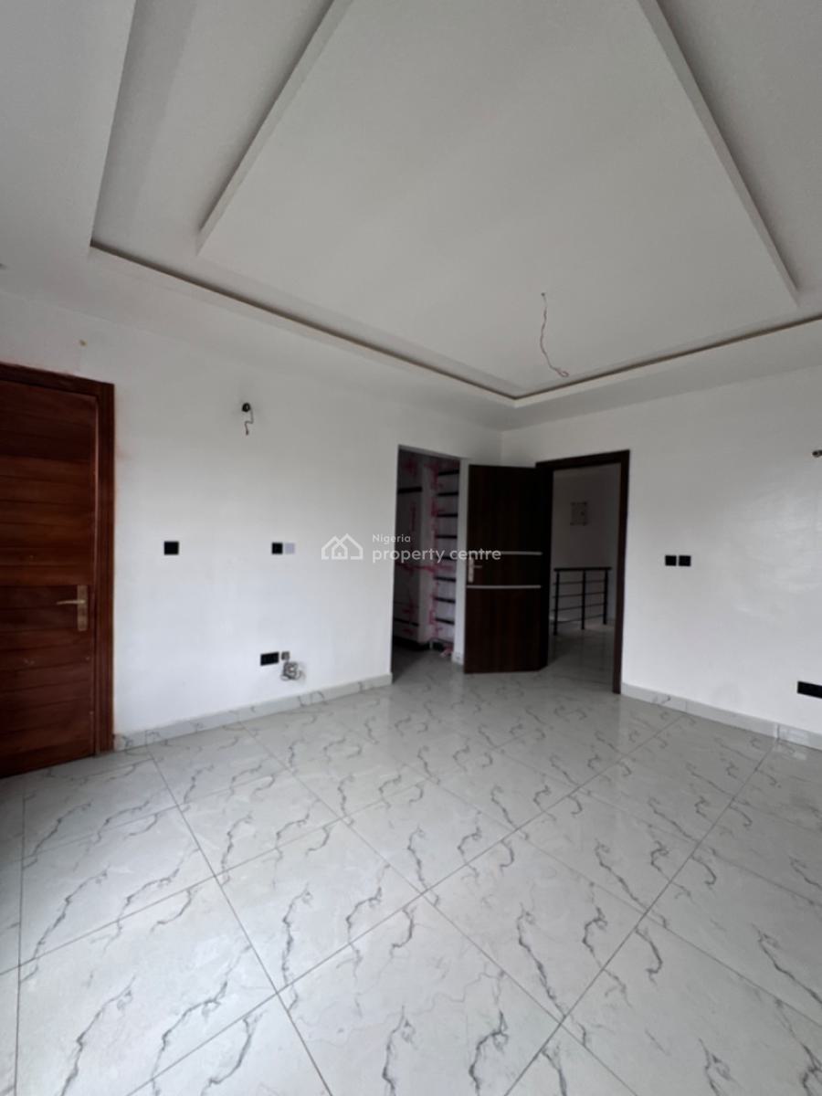 Super Spacious 3 Bedroom Duplex with Big Kitchen, Ikota Estate, Lekki, Lagos, Terraced Duplex for Sale