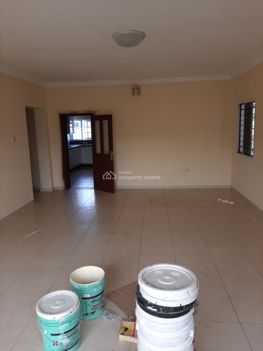 Renovated Serviced 2 Bedroom En-suite Flat with Fitted Kitchen, Cooker, Victoria Island (vi), Lagos, Flat / Apartment for Rent