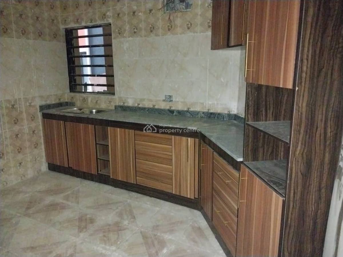 Luxury 3 Bedroom Apartment Gbagada Lagos State Nigeria, Soluyi, Gbagada, Lagos, Flat / Apartment for Sale
