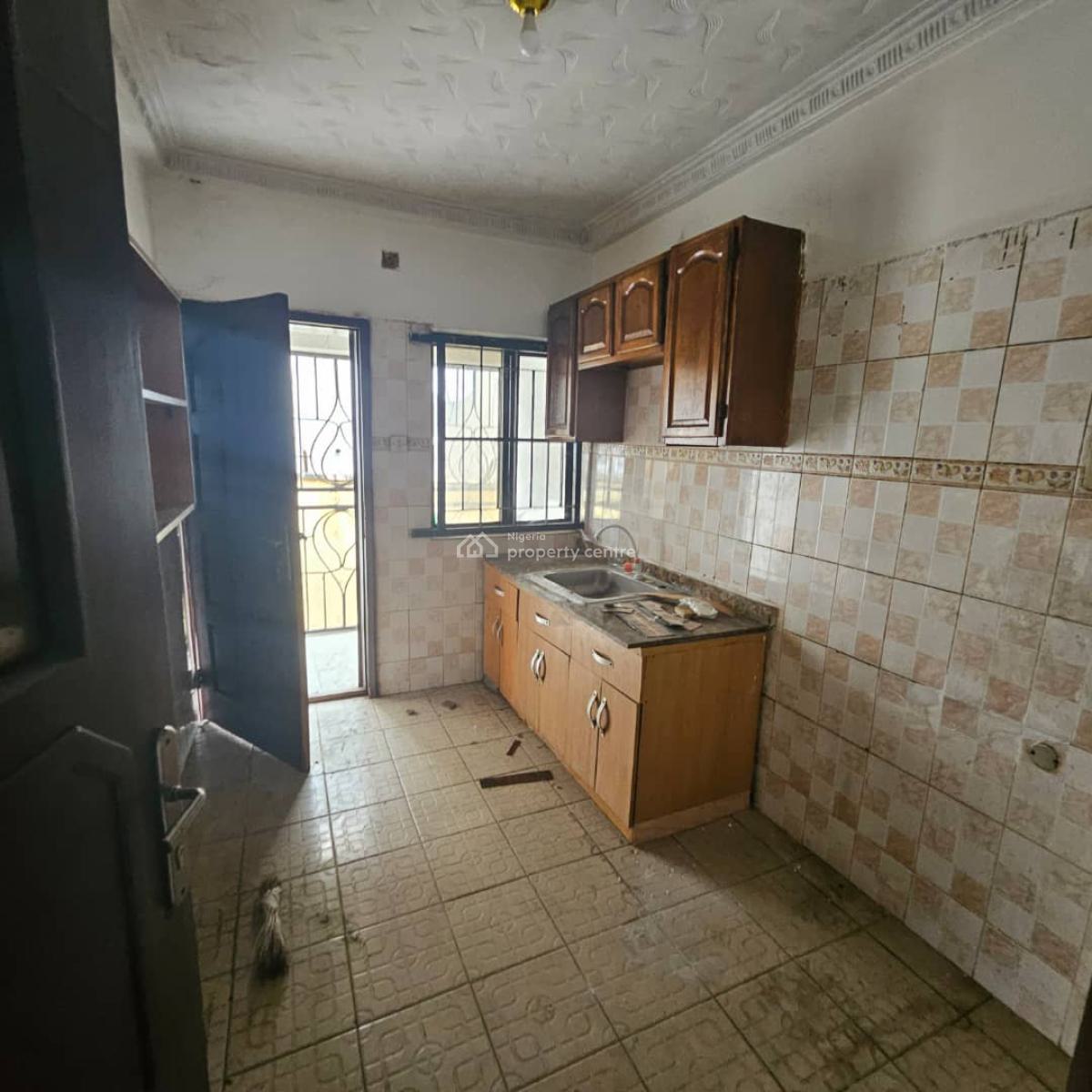 Lovely 2bedroom Flat with 1toilet and 1bath in a Serene Environment, Gra Phase 2, Magodo, Lagos, Flat / Apartment for Rent
