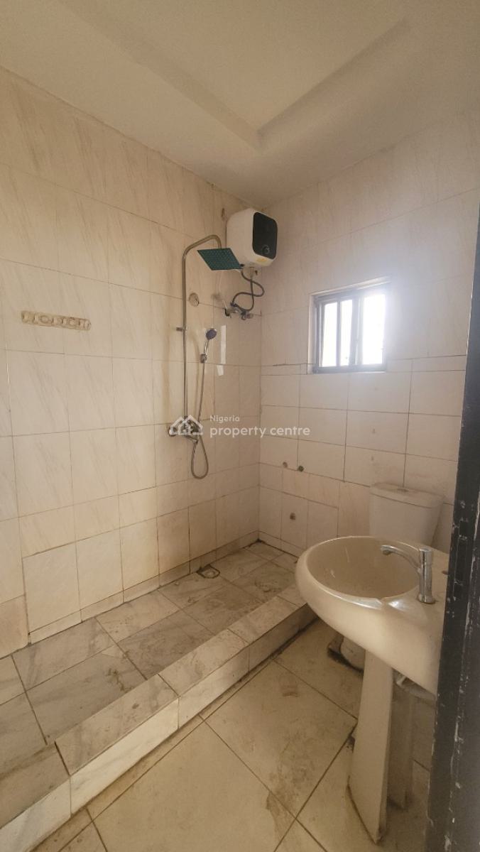 *renovated 3bedroom Flat with 3 Toilets*, Old Secteriate, Durumi, Abuja, Flat / Apartment for Rent