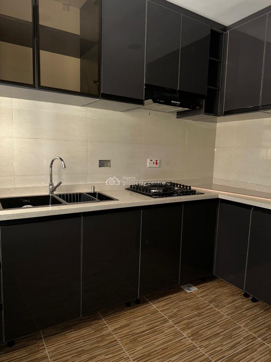 2 Bedroom Flat with Bq, Off Emma Abimbola, Lekki Phase 1, Lekki, Lagos, Flat / Apartment for Rent