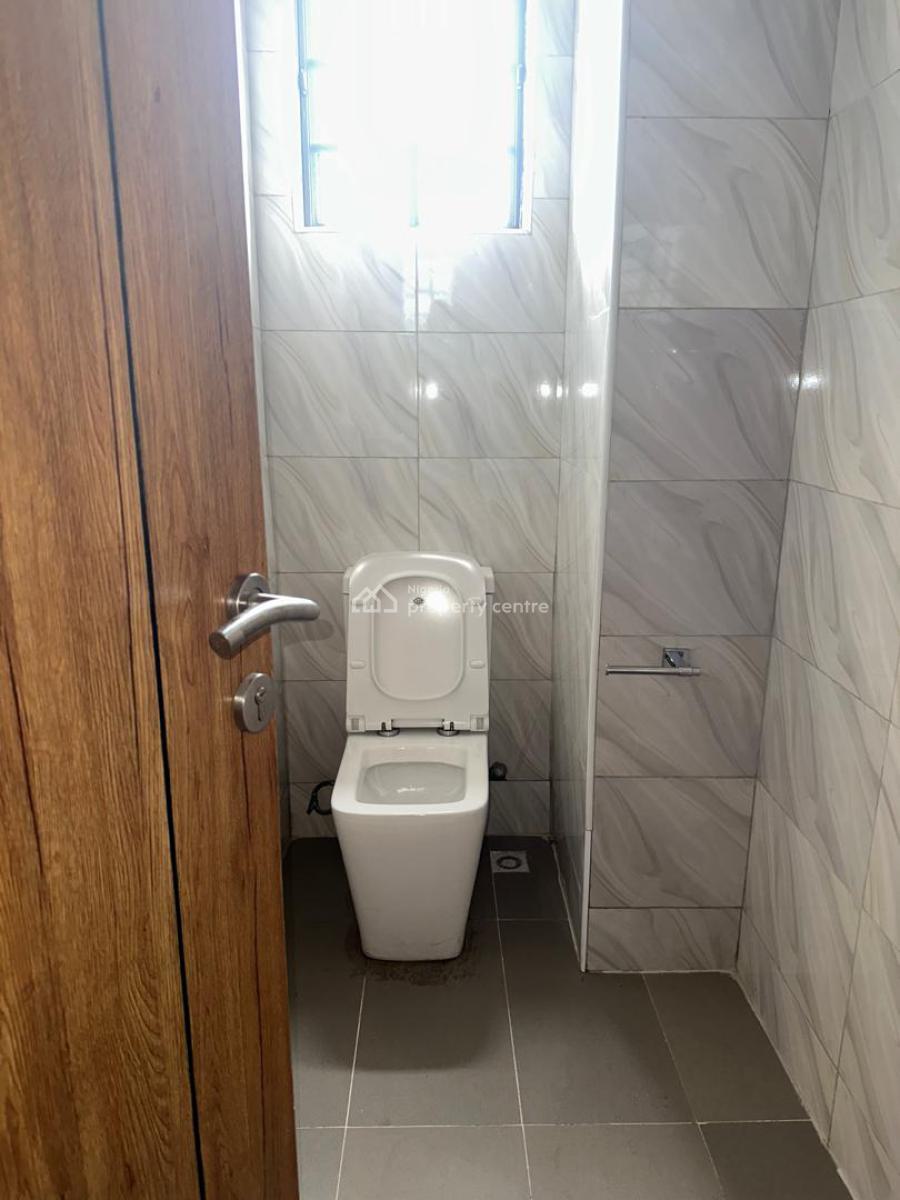 2 Bedroom Flat with Bq, Off Emma Abimbola, Lekki Phase 1, Lekki, Lagos, Flat / Apartment for Rent