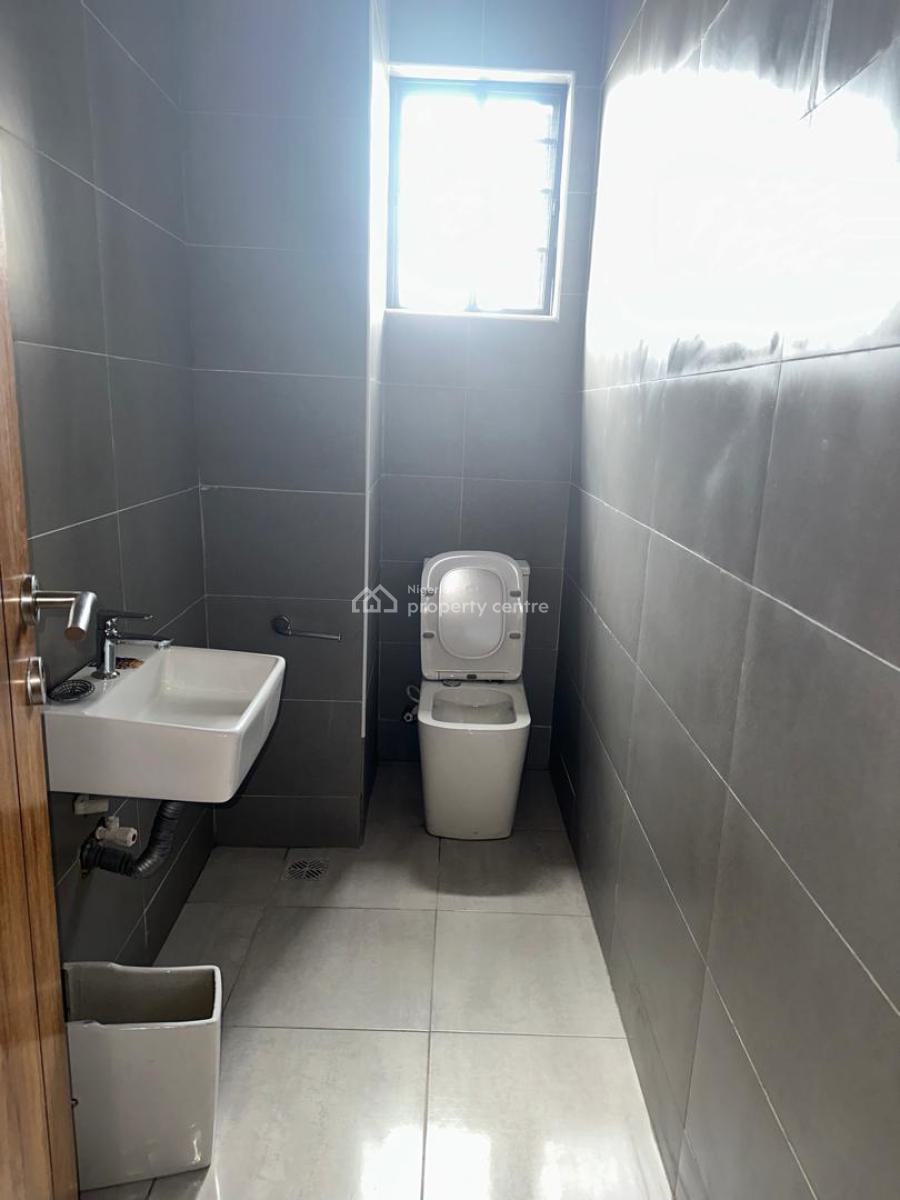 2 Bedroom Flat with Bq, Off Emma Abimbola, Lekki Phase 1, Lekki, Lagos, Flat / Apartment for Rent