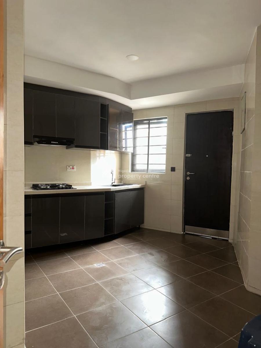 2 Bedroom Flat with Bq, Off Emma Abimbola, Lekki Phase 1, Lekki, Lagos, Flat / Apartment for Rent