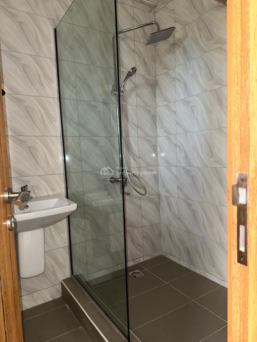 2 Bedroom Flat with Bq, Off Emma Abimbola, Lekki Phase 1, Lekki, Lagos, Flat / Apartment for Rent