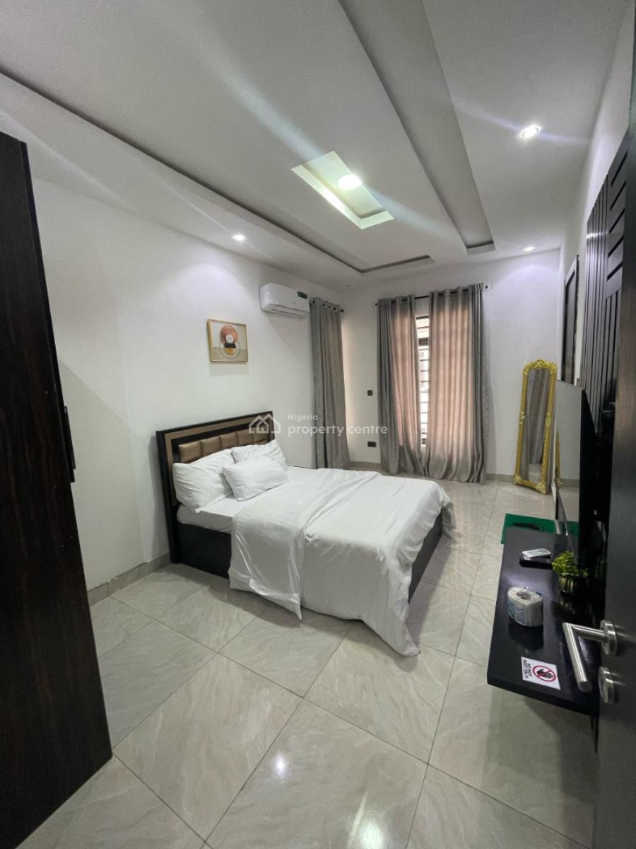 Lush 3bedroom Apartment, Ikeja Gra, Ikeja, Lagos, Flat / Apartment Short Let