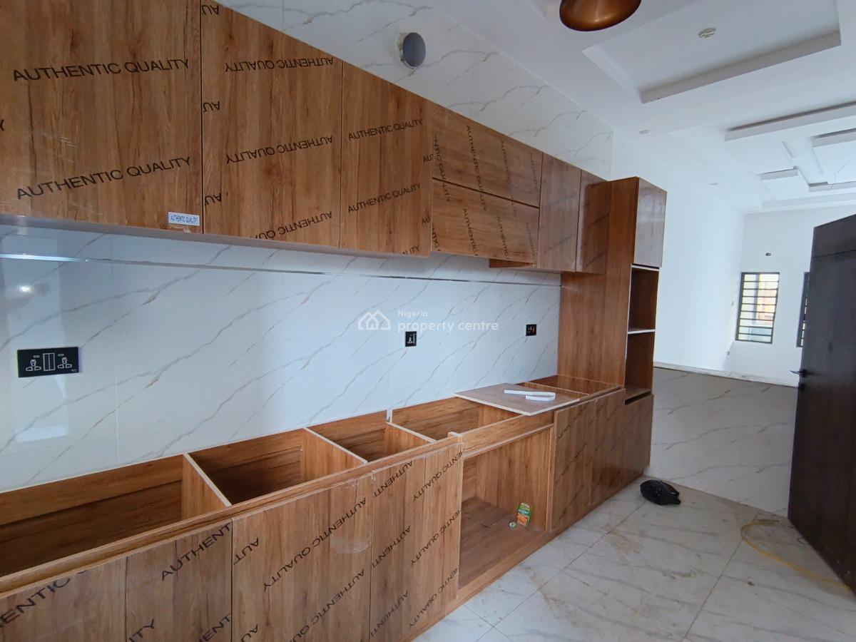 2 Bedroom Flat, Sabo Axis, Ikorodu, Lagos, Flat / Apartment for Rent