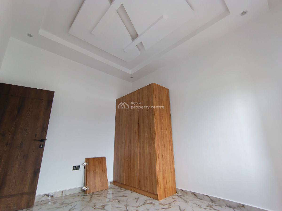 2 Bedroom Flat, Sabo Axis, Ikorodu, Lagos, Flat / Apartment for Rent
