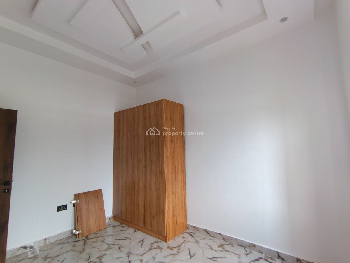 2 Bedroom Flat, Sabo Axis, Ikorodu, Lagos, Flat / Apartment for Rent