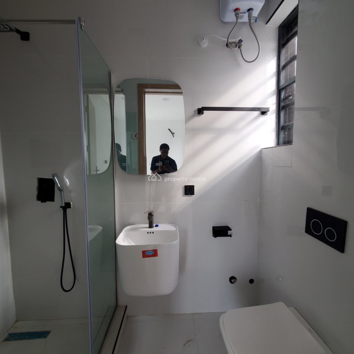 Excellent 2 Bedroom Apartment, Ikate, Lekki, Lagos, Flat / Apartment for Sale