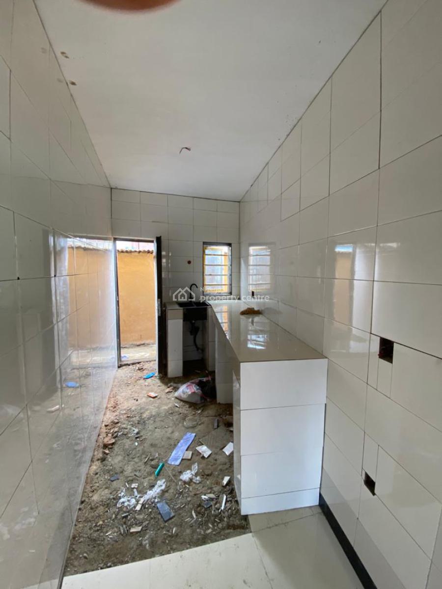 Executive Mini Flat, Dipo Olubi, Surulere, Lagos, Mini Flat (room and Parlour) for Rent