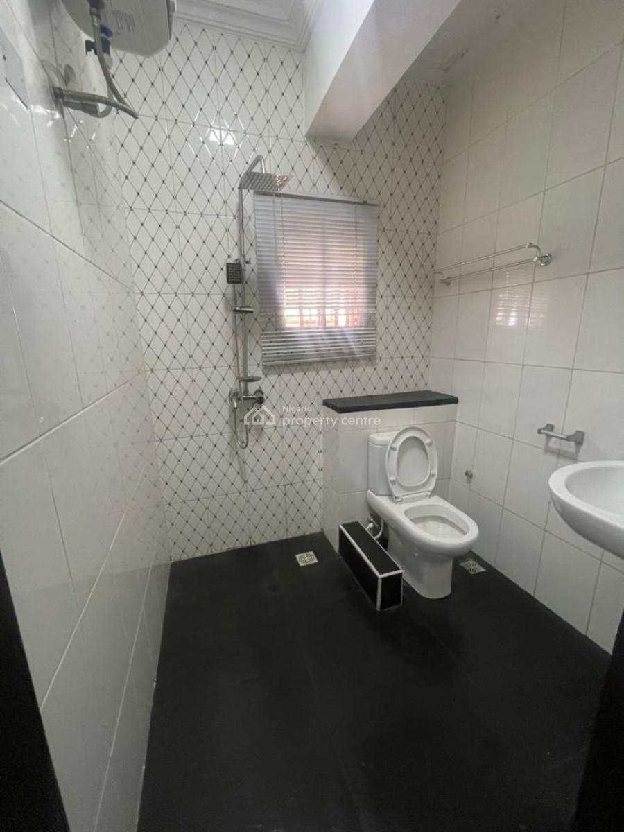 3 Bedroom Flat with 1 Room Bq, Yaba, Alagomeji, Yaba, Lagos, Flat / Apartment for Sale