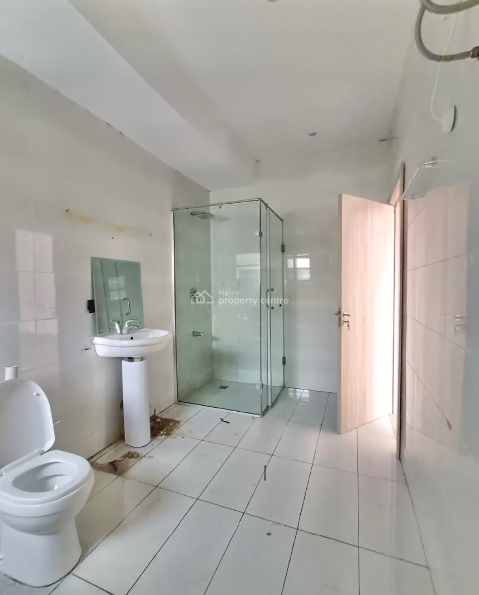 Well Built Fully Serviced 3 Bedroom Terrace Duplex with Bq, Lekki Phase 1, Lekki, Lagos, Terraced Duplex for Rent