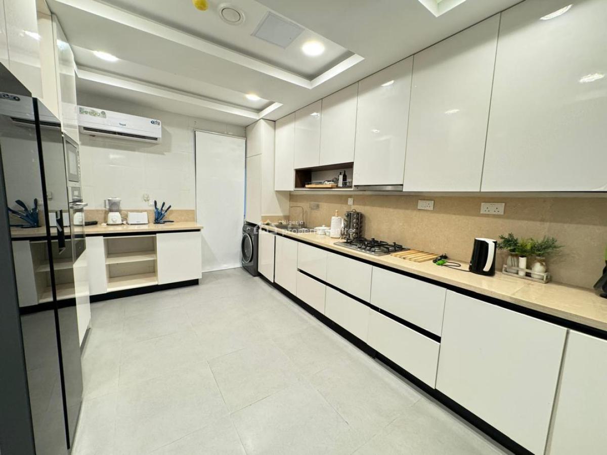 Beautiful Furnished 2 Bedroom Apartment with Pool and Bq, Lekki Phase 1, Lekki, Lagos, Flat / Apartment for Sale