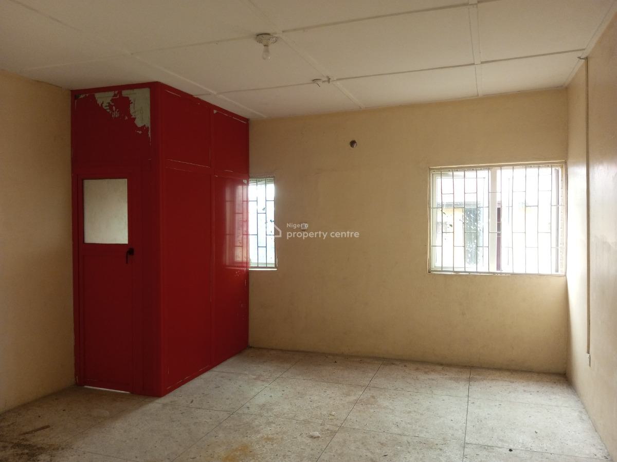 Very Big Shop Upstairs and Downstairs Facing The Road, Ado, Ajah, Lagos, Shop for Rent