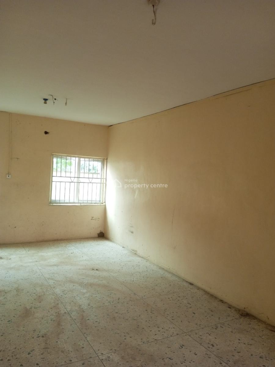 Very Big Shop Upstairs and Downstairs Facing The Road, Ado, Ajah, Lagos, Shop for Rent