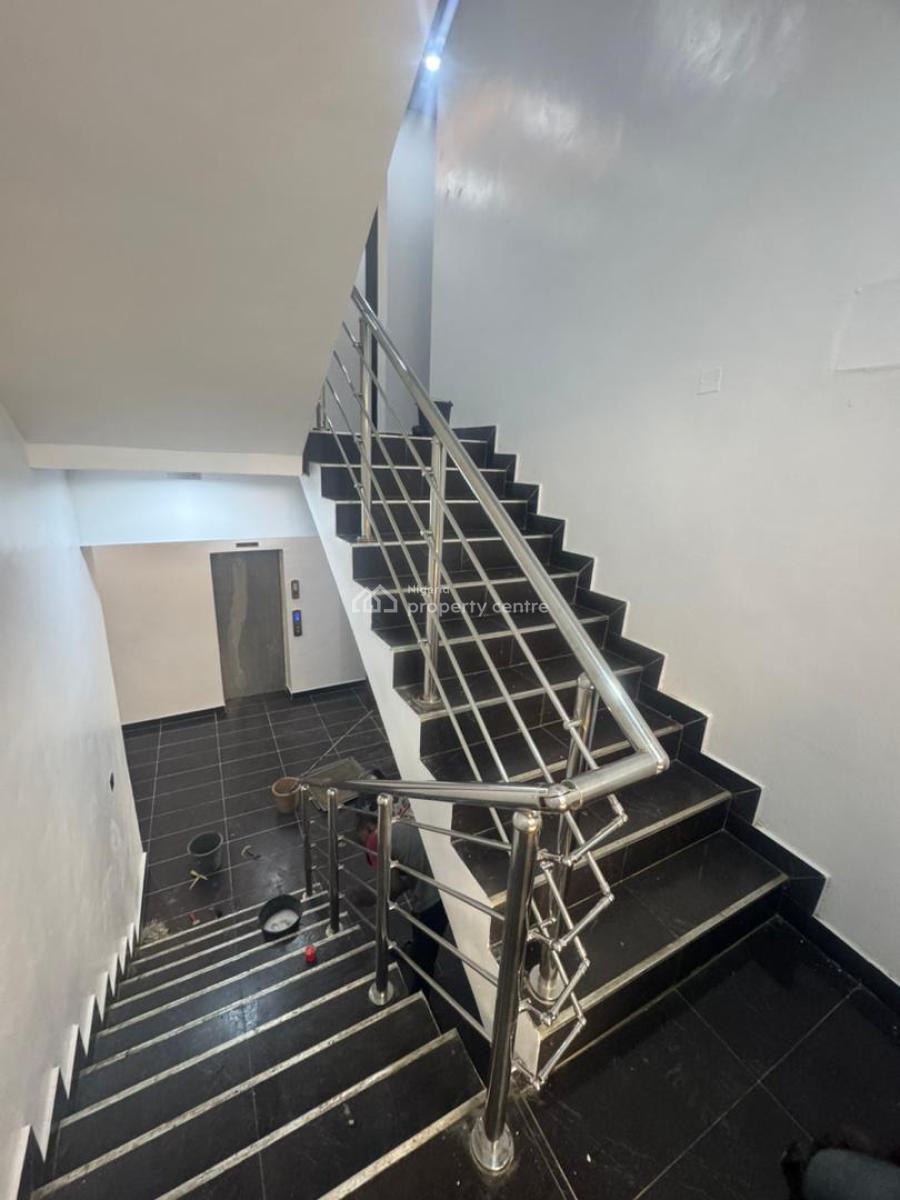 Standard 2 Bedroom Apartment, Lekki Phase 1, Lekki, Lagos, Flat / Apartment for Rent
