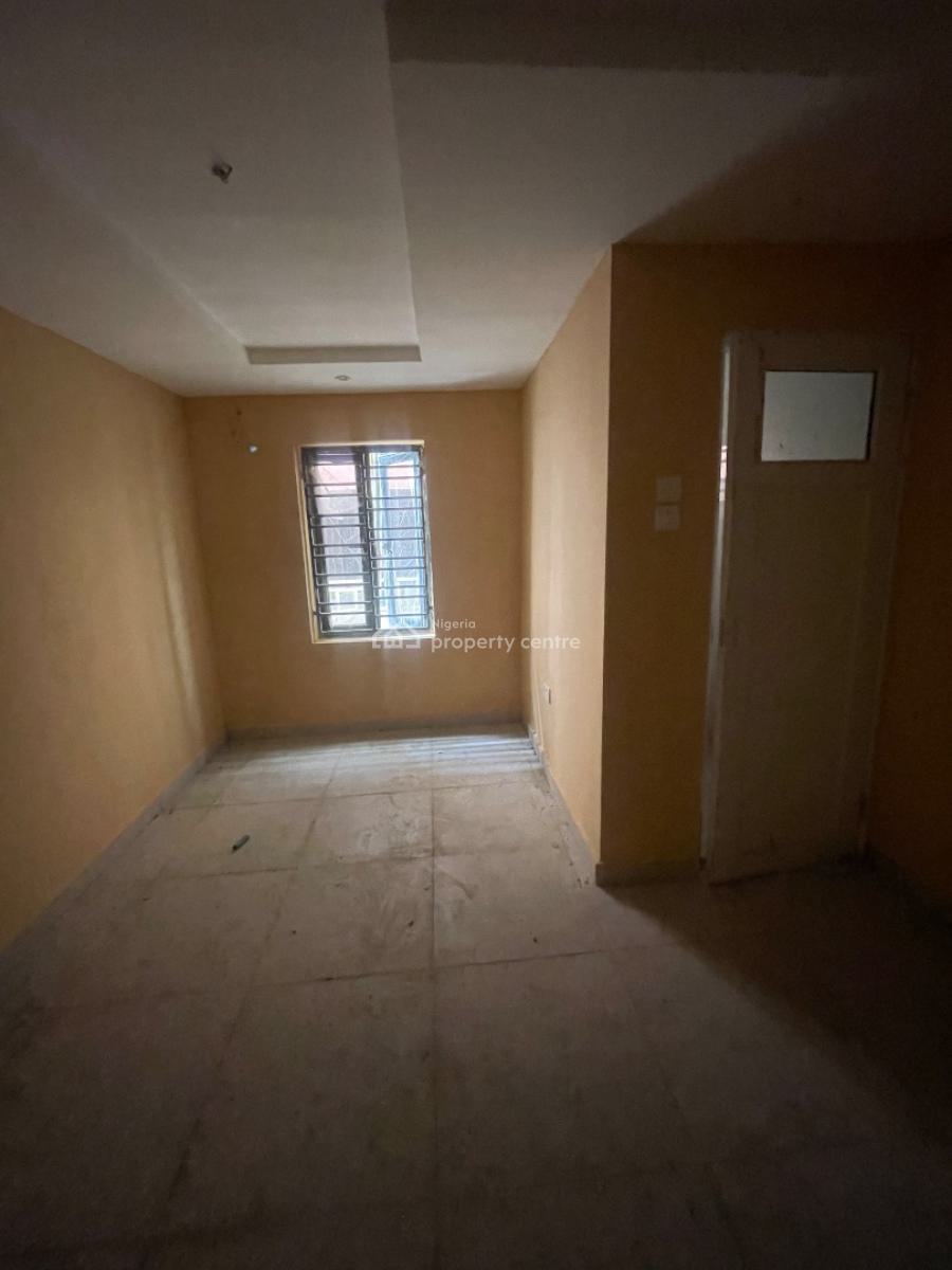 3 Bedroom Apartment for 4 Years Lease, Alagomeji, Yaba, Lagos, Flat / Apartment Joint Venture