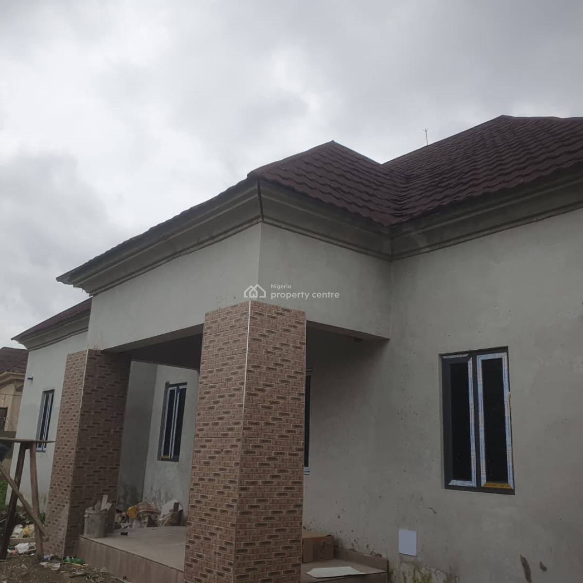 Excellent Spacious 3 Bedroom Bungalow with Bq, Von Estate Road, Lugbe District, Abuja, Detached Bungalow for Sale