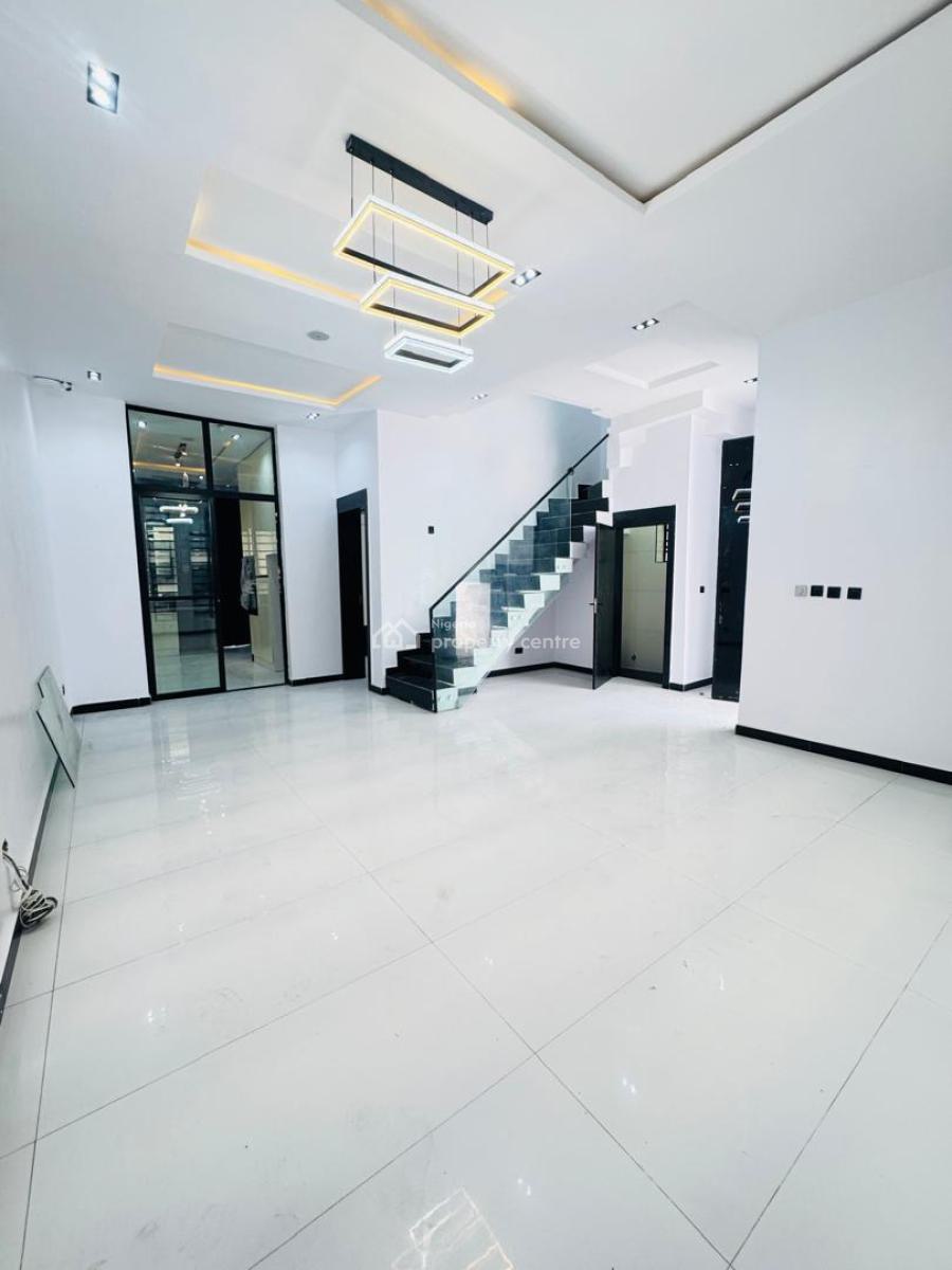 Four Bedrooms Semi Detached Duplex with Bq, Ikate Lekki, Lekki, Lagos, Semi-detached Duplex for Sale