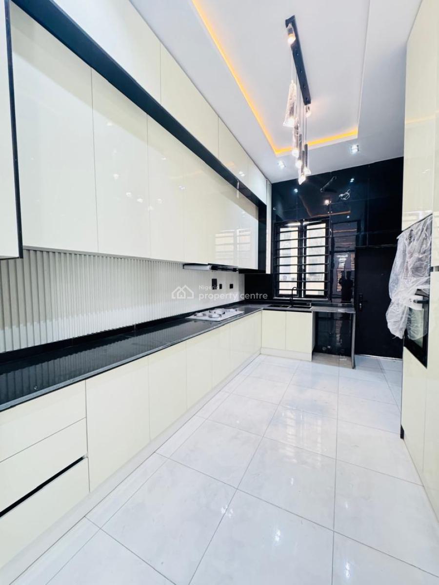 Four Bedrooms Semi Detached Duplex with Bq, Ikate Lekki, Lekki, Lagos, Semi-detached Duplex for Sale