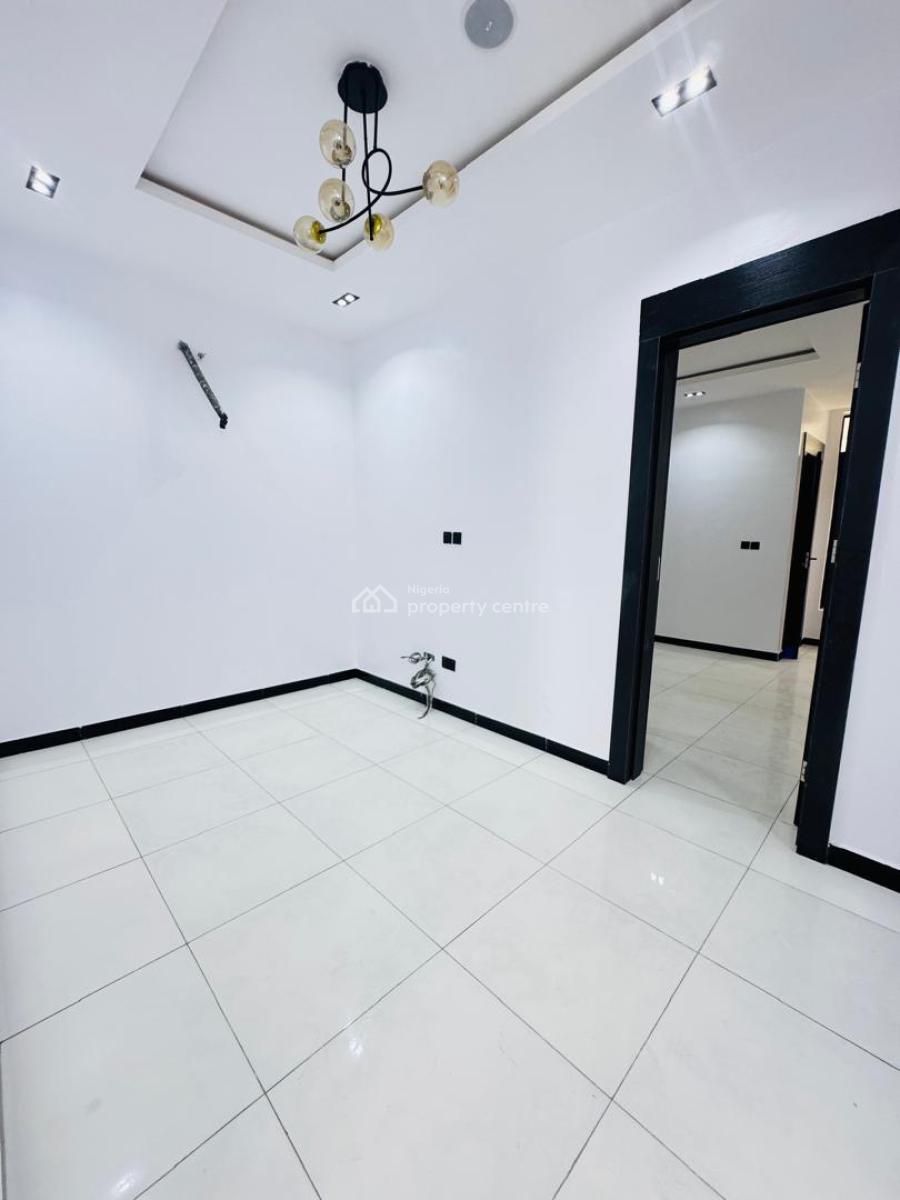 Four Bedrooms Semi Detached Duplex with Bq, Ikate Lekki, Lekki, Lagos, Semi-detached Duplex for Sale