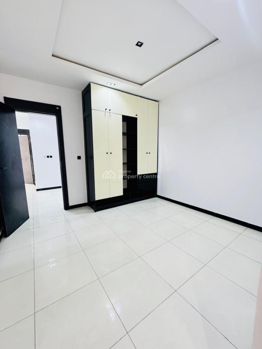 Four Bedrooms Semi Detached Duplex with Bq, Ikate Lekki, Lekki, Lagos, Semi-detached Duplex for Sale