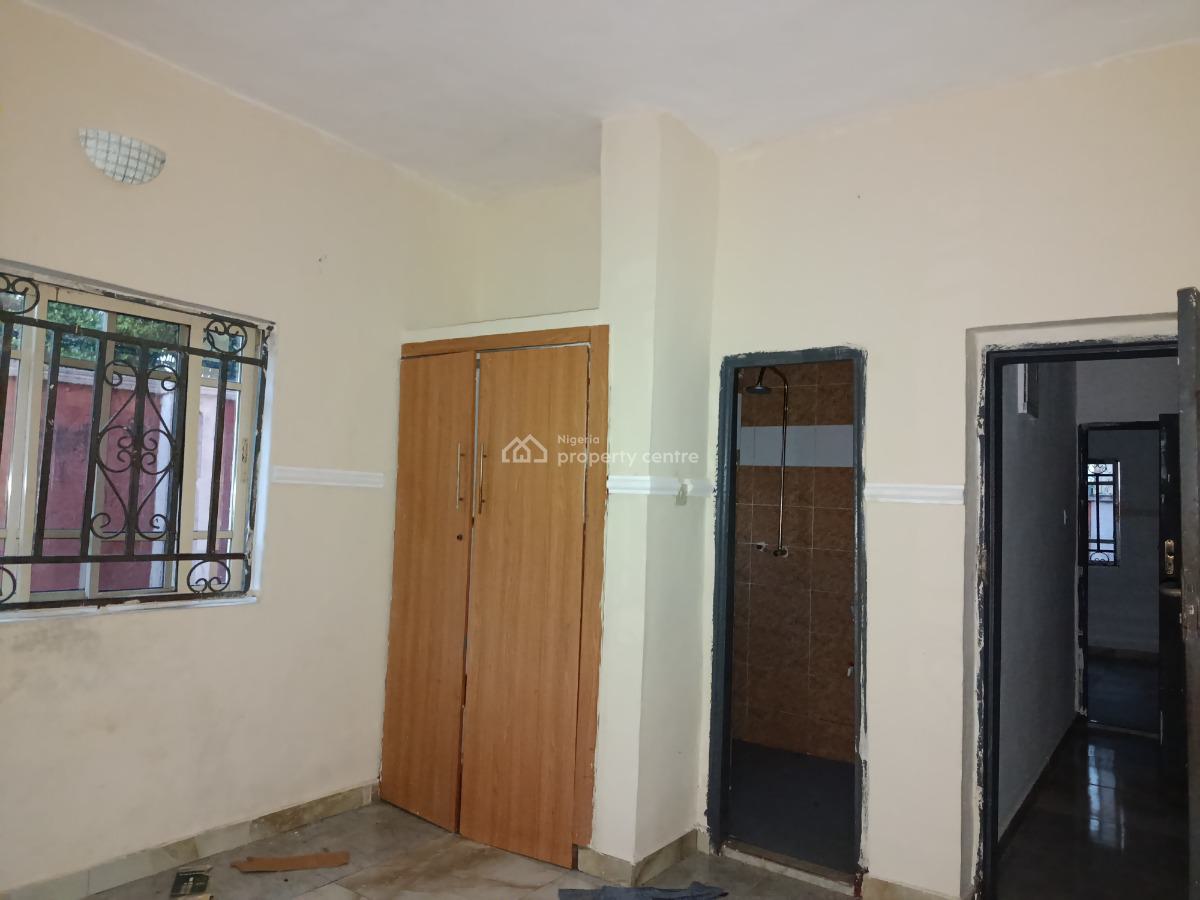 Nice 2 Bedroom Apartment in an Estate, Imo Housing Estate, World Bank, Owerri Municipal, Imo, Flat / Apartment for Rent