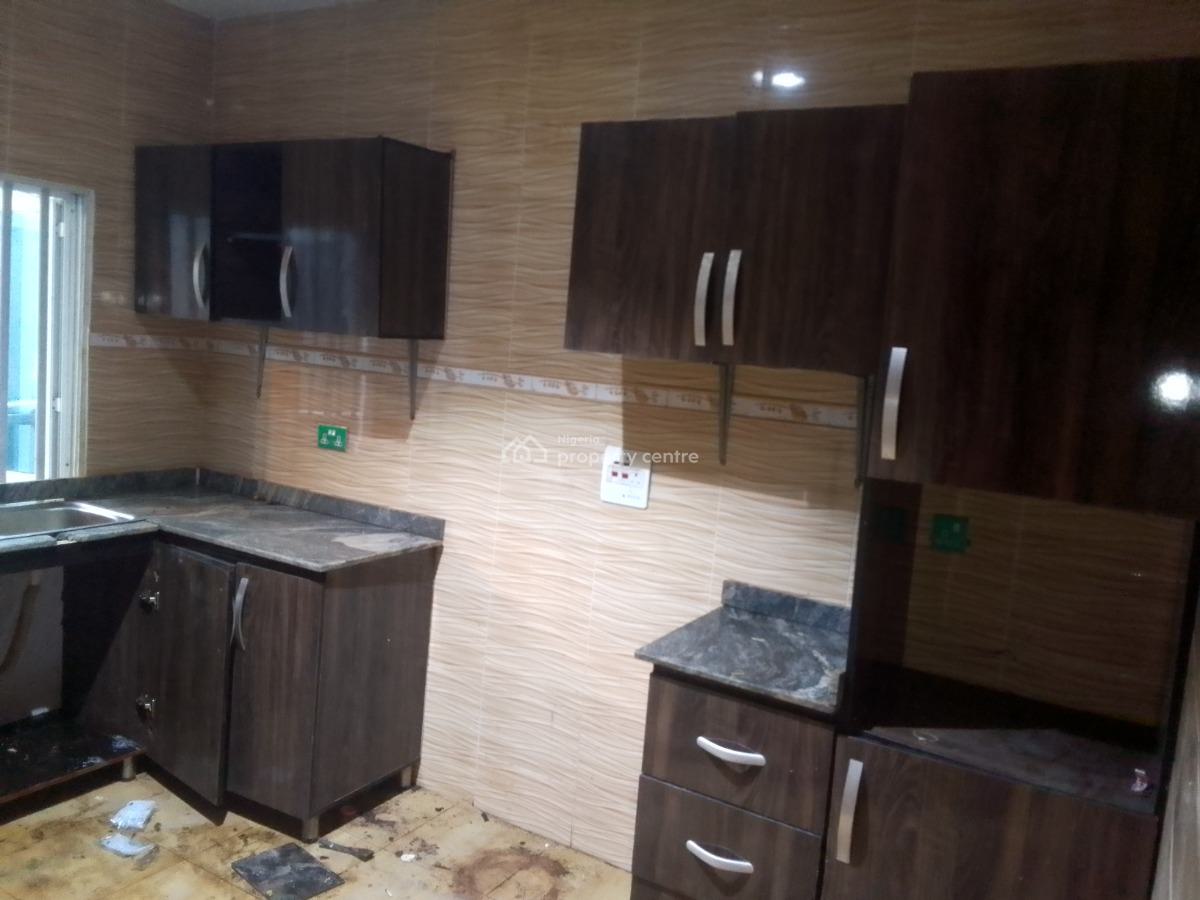 Luxury 2 Bedroom Flat with Excellent Features, Meadow View Estate, Ogombo, Ajah, Lagos, Flat / Apartment for Rent