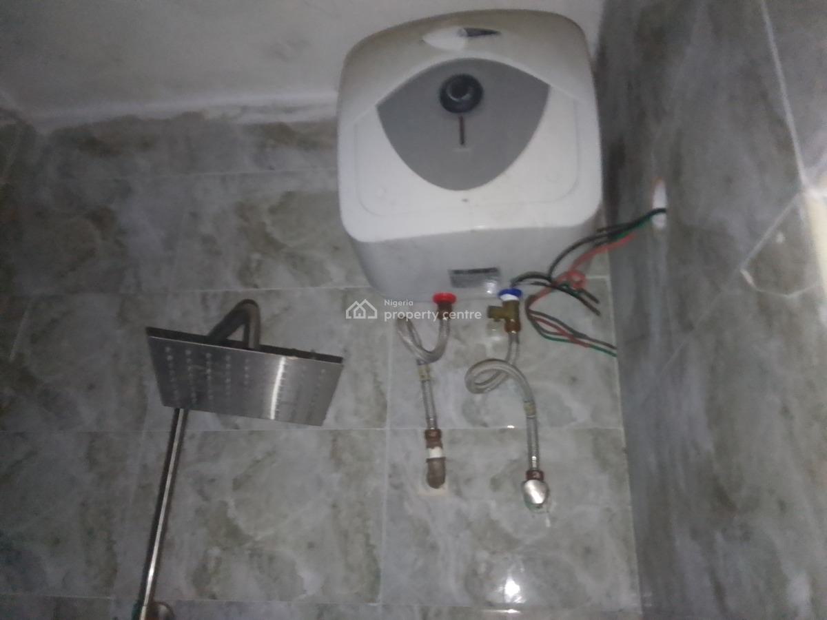 Luxury 2 Bedroom Flat with Excellent Features, Meadow View Estate, Ogombo, Ajah, Lagos, Flat / Apartment for Rent