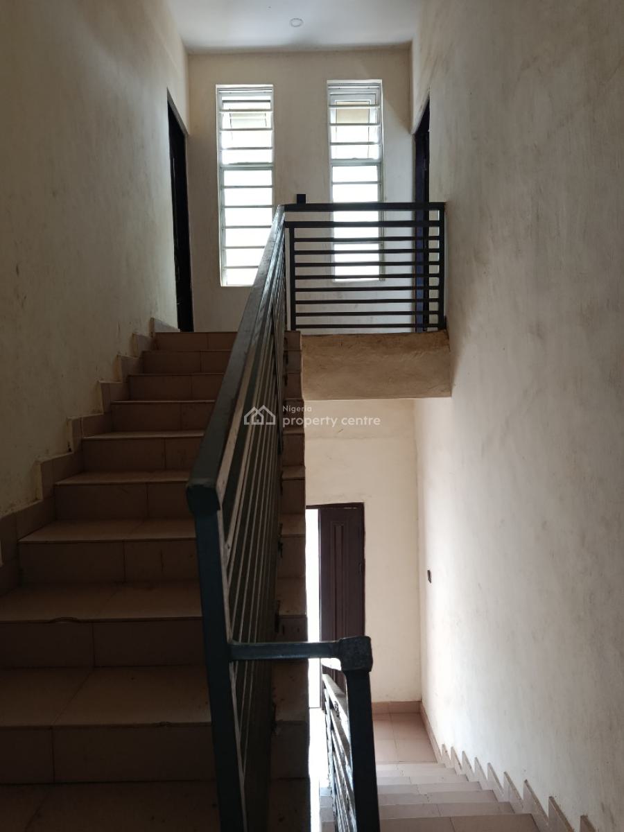 Exquisite 2 Bedroom Apartment, Imo Housing Estate, World Bank, Owerri Municipal, Imo, Flat / Apartment for Rent