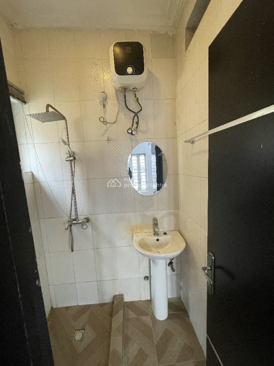 Luxury Spacious 1 Bedroom Apartment, Off Alpha Beach Eti-osa, Lekki, Lagos, Flat / Apartment for Rent
