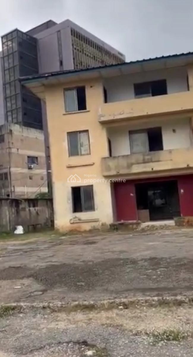 Land Size: 2,588sqm  Fenced and Gated Property with a Demolishable Str, Old Ikoyi, Ikoyi, Lagos, Commercial Property for Rent