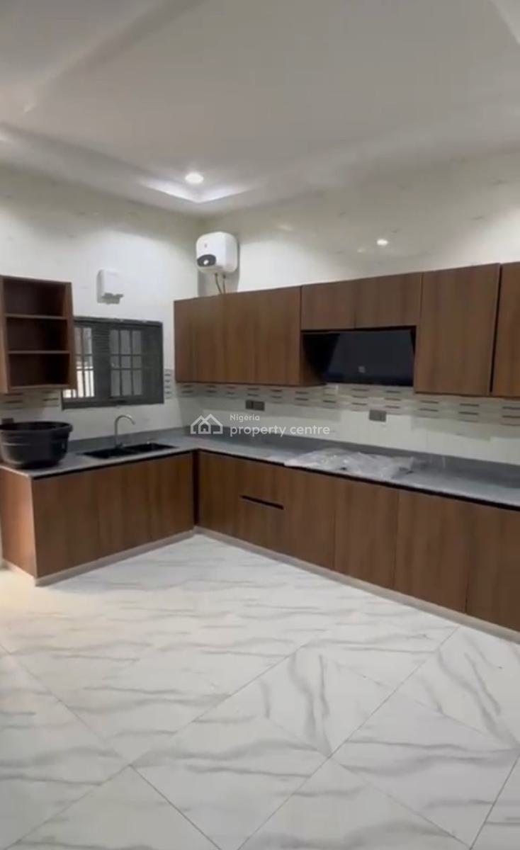 Luxury 5 Bedroom En-suite Terrace Duplex with Bq, Main, Guzape District, Abuja, Terraced Duplex for Sale