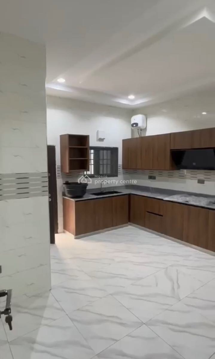 Luxury 5 Bedroom En-suite Terrace Duplex with Bq, Main, Guzape District, Abuja, Terraced Duplex for Sale