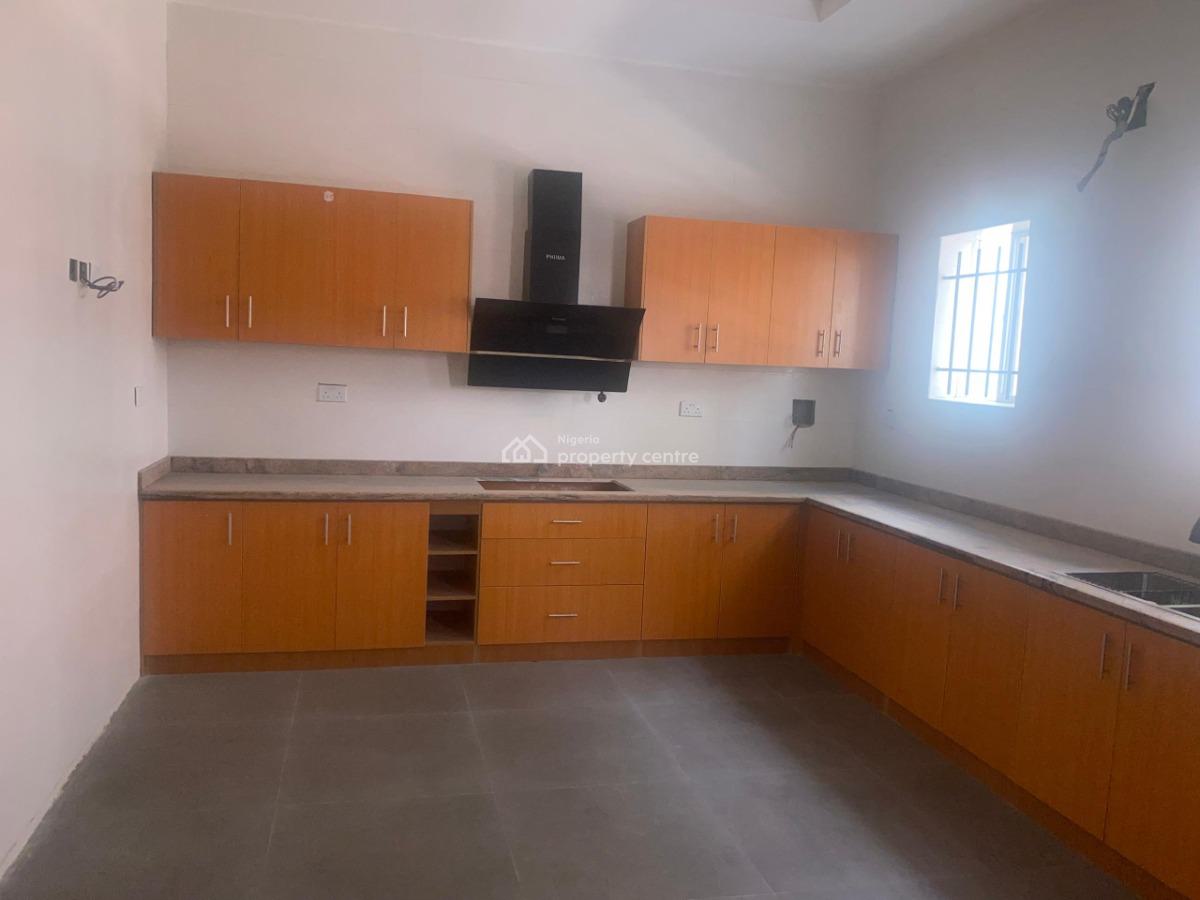 Solid 5-bedroom Duplex with Bq, Pinnock Beach Estate, Osapa, Lekki, Lagos, Detached Duplex for Sale